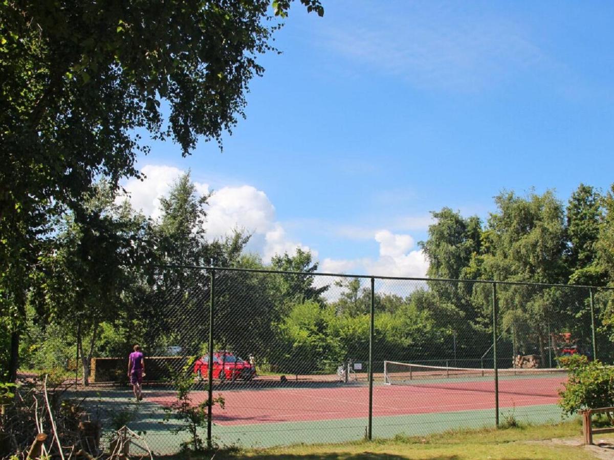 Chalet Op Camping Lauwersoog Met 3 Slaapkamers En Vaatwasser - Joycasa Ngoại thất bức ảnh